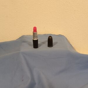 MAC Lipstick Relentlessly Red Retro Matte AB5 Used